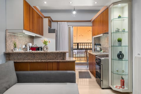 Kitchen or kitchenette, Living room, Seating area, oven, stove