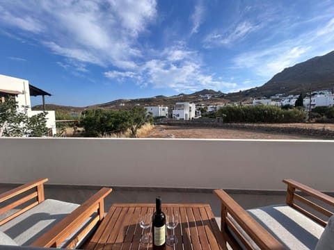 View (from property/room), Balcony/Terrace, Mountain view