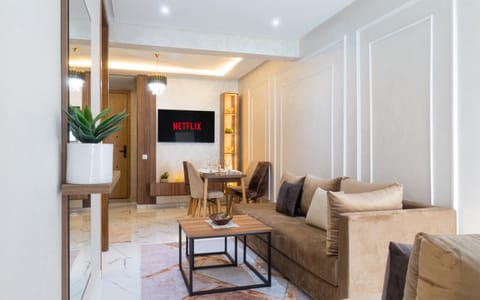 Communal lounge/ TV room, TV and multimedia, Living room, Seating area