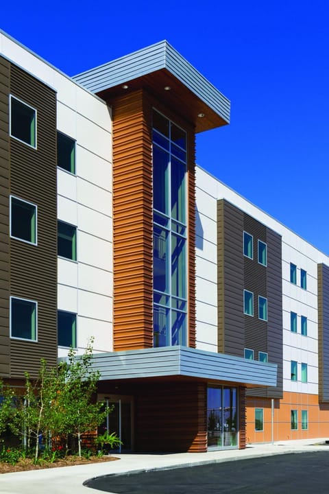 Property building, Day