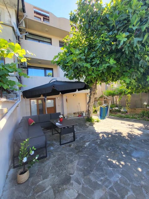 Game Room, On site, Area and facilities, Shopping Area, Location