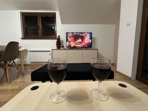 Living room, Dining area, Evening entertainment, Drinks