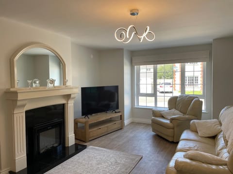 22 The Hawthorns House in Buncrana