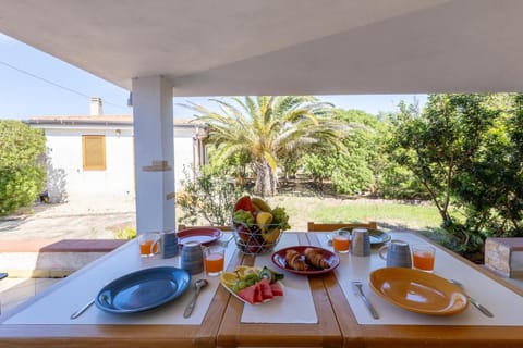 Villa con Giardino - Accesso Diretto alla Spiaggia Giunco Villa in Carloforte