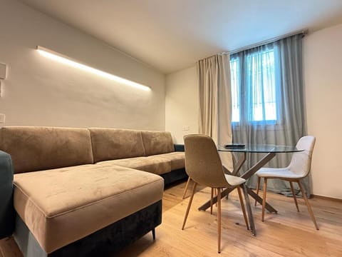 AlfieriA - Netflix-Parking-Supermarket-Centro Apartment in Bergamo