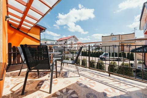 Day, View (from property/room), Balcony/Terrace, Evening entertainment