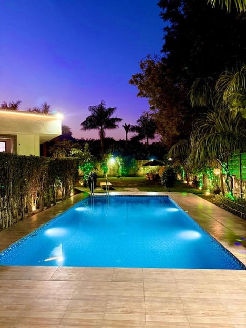 Swimming pool, Swimming pool
