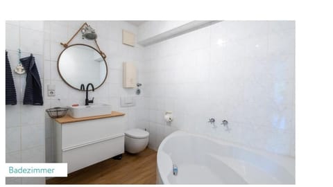 Beautiful Apartment with balcony - Good connection to Cologne centre Apartment in Bergisch Gladbach