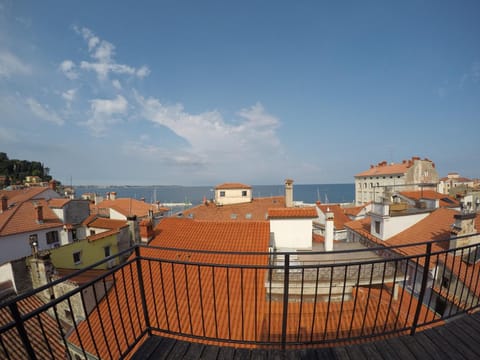 Balcony/Terrace, Balcony/Terrace, City view, Sea view