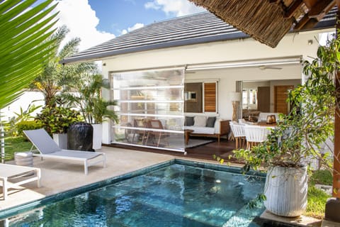 Property building, Patio, Garden, View (from property/room), Balcony/Terrace, Garden view, Pool view, Swimming pool, Swimming pool, sunbed