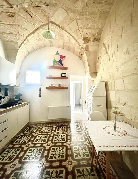 Kitchen or kitchenette, Photo of the whole room, Floor plan, Communal kitchen, Lunch, Lunch, dishwasher, microwave, stove, stove, washing machine, washing machine, kitchen, kitchen