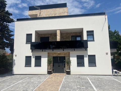 Property building, Day