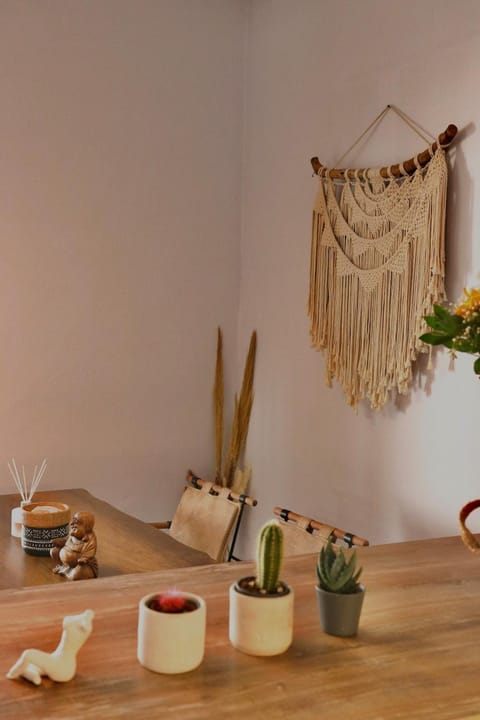 Decorative detail, Dining area