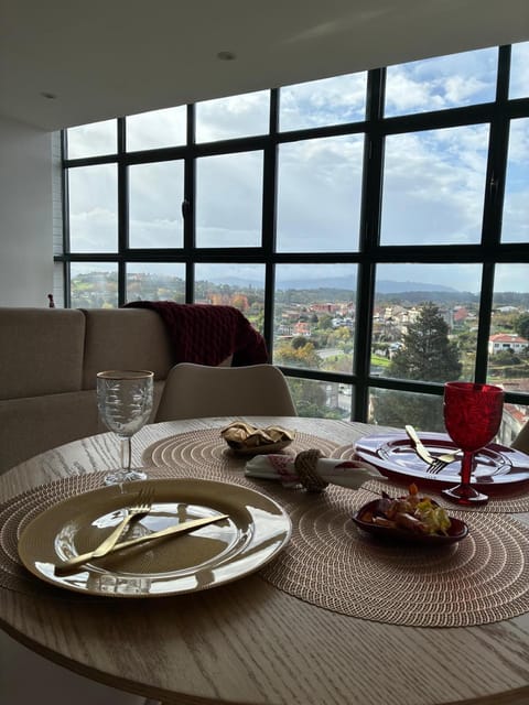 View (from property/room), Photo of the whole room, City view, Garden view, Landmark view, Mountain view, River view, Street view