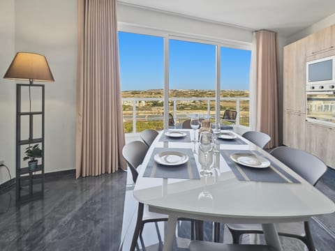 View (from property/room), Dining area, kitchen