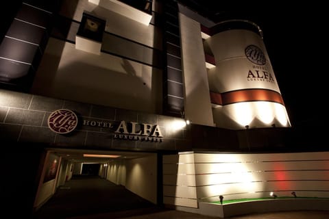 Property building, Facade/entrance, Night