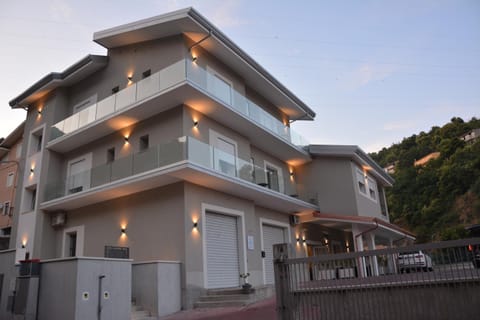 Property building, Day, View (from property/room), Balcony/Terrace