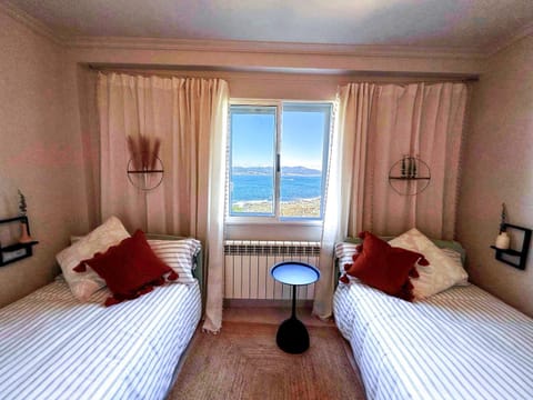 Bedroom, Sea view