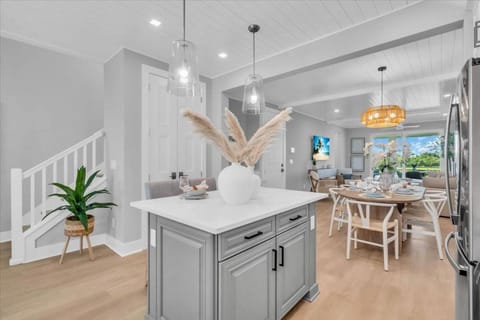 Coastal Luxe Villa Villa in Bradenton Beach