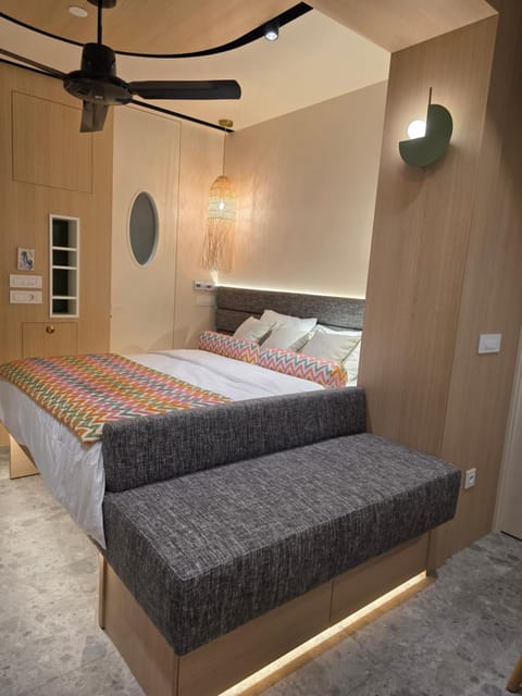 Promenade central studio Apartment in Kotor