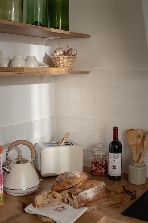 Coffee/tea facilities, Kitchen or kitchenette