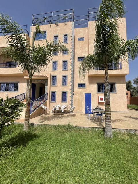 Property building, Garden