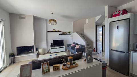 Fourka Vista Retreat - Sea View 3 bdrm House in Halkidiki