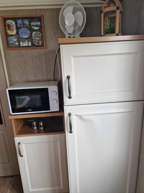 Stacaravan 104 met 4 slaapplaatsen Campground/
RV Resort in Bredene