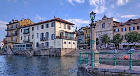 Casa di Zoja 1 Apartment in Arona