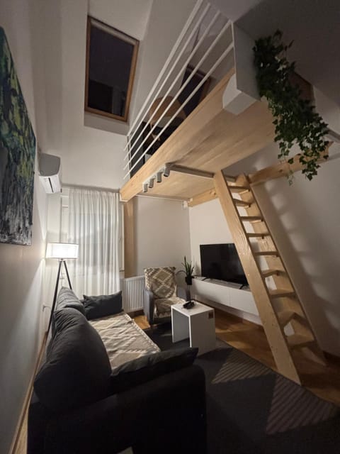 Living room, Photo of the whole room