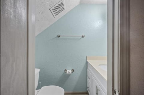 Townhome 4 min to Braves House in Smyrna