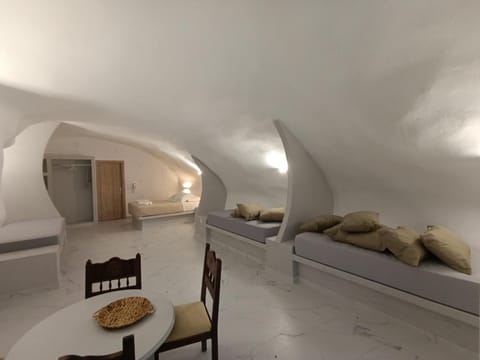 Santorini White Lotus Apartment hotel in Perissa