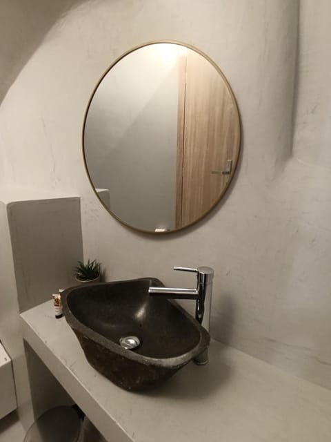 Santorini White Lotus Apartment hotel in Perissa