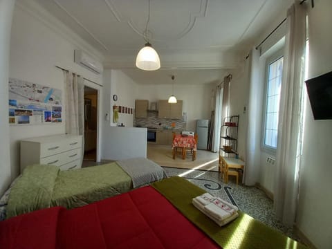 Day, Living room, Bedroom, kitchen