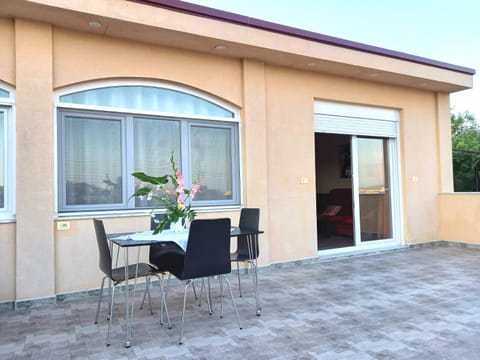 View (from property/room), Balcony/Terrace