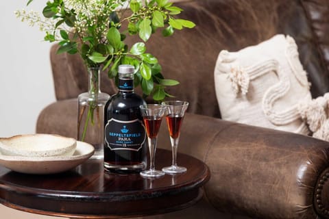 The Lodge at Seppeltsfield Bed and Breakfast in Marananga