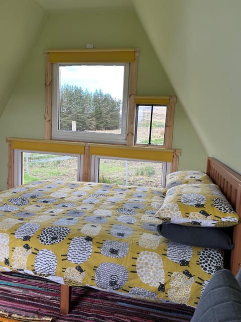 sterlochy cabin off grid Cabin in Scotland