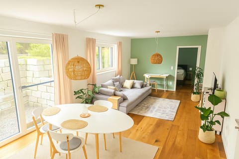 Living room, Dining area