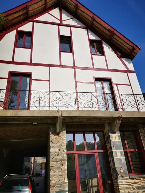 Property building, Balcony/Terrace