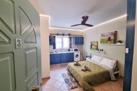 Pavlina Artistic Βeauty 33sqm metro 7' Apartment in Piraeus Regional Unit, Greece