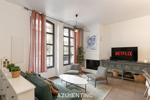 TV and multimedia, Seating area