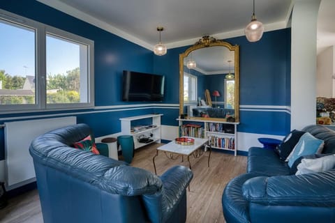 Plage à 300 m, piscine 29 degrés, 5 chambres, 4 sdb, calme Villa in Bénodet