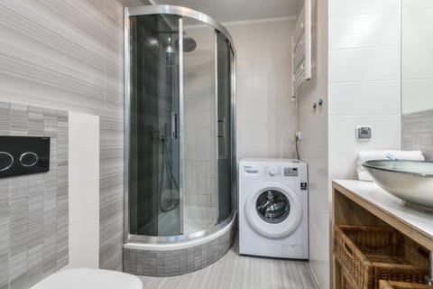 Shower, Bathroom, washing machine