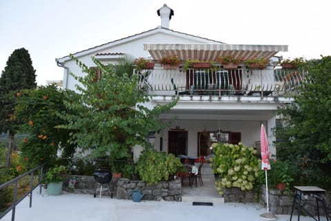 Property building, Patio, Garden, View (from property/room), Balcony/Terrace