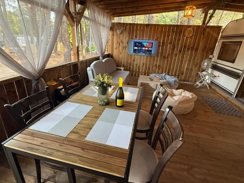 Living room, Dining area