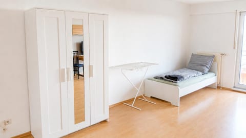 Shower, Toilet, Bed, Balcony/Terrace, Balcony/Terrace, wardrobe