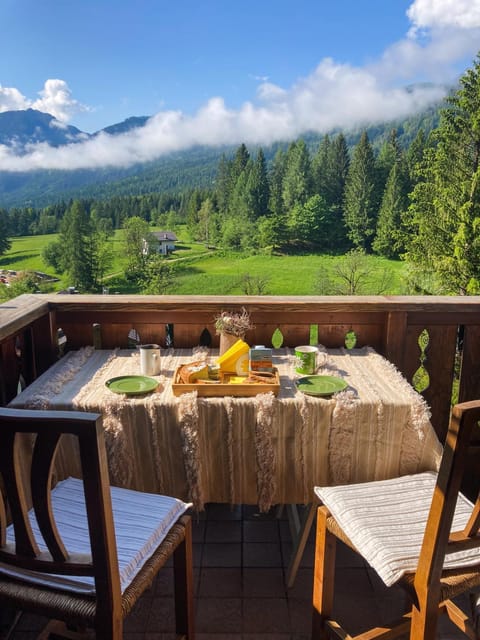 Property building, Breakfast