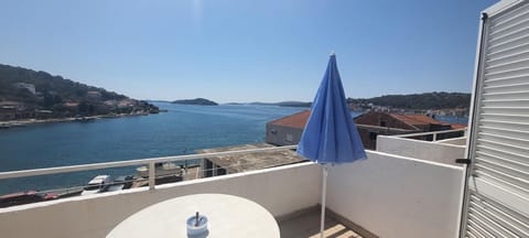 Natural landscape, Balcony/Terrace, Sea view