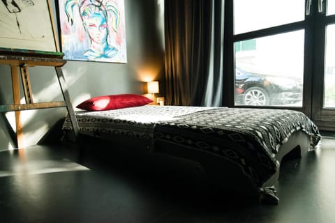 Zimmer in Atelierwohnung Vacation rental in Cologne