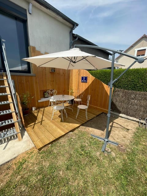 Garden, Balcony/Terrace